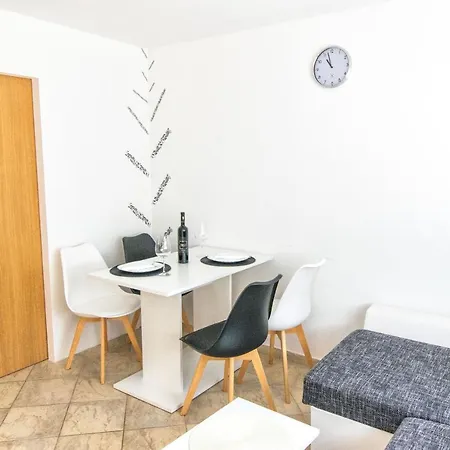 Apartment Centar Postira Exterior photo