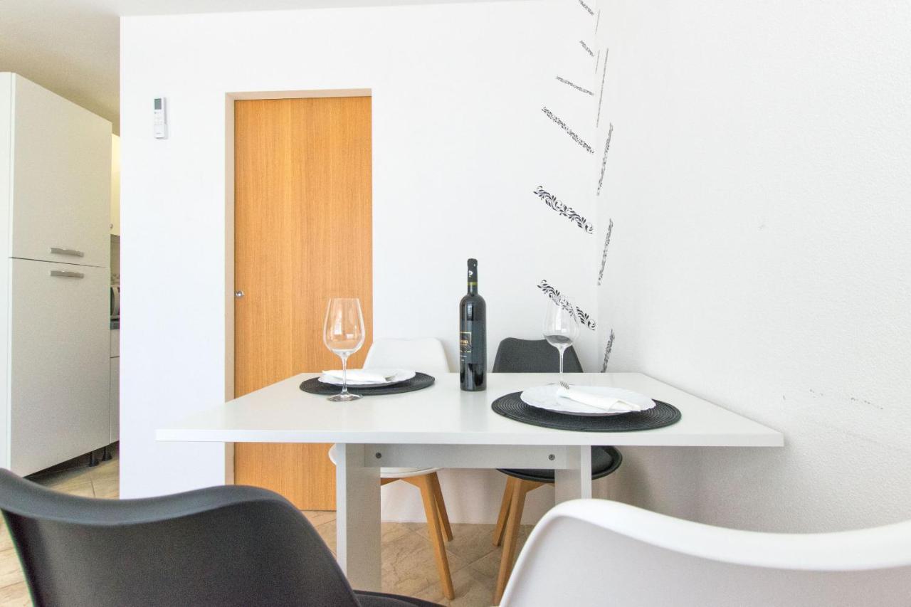 Centar Apartment Postira